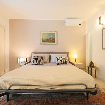 Siena Uptown - Sabrina'S Charming Apartment Екстериор снимка
