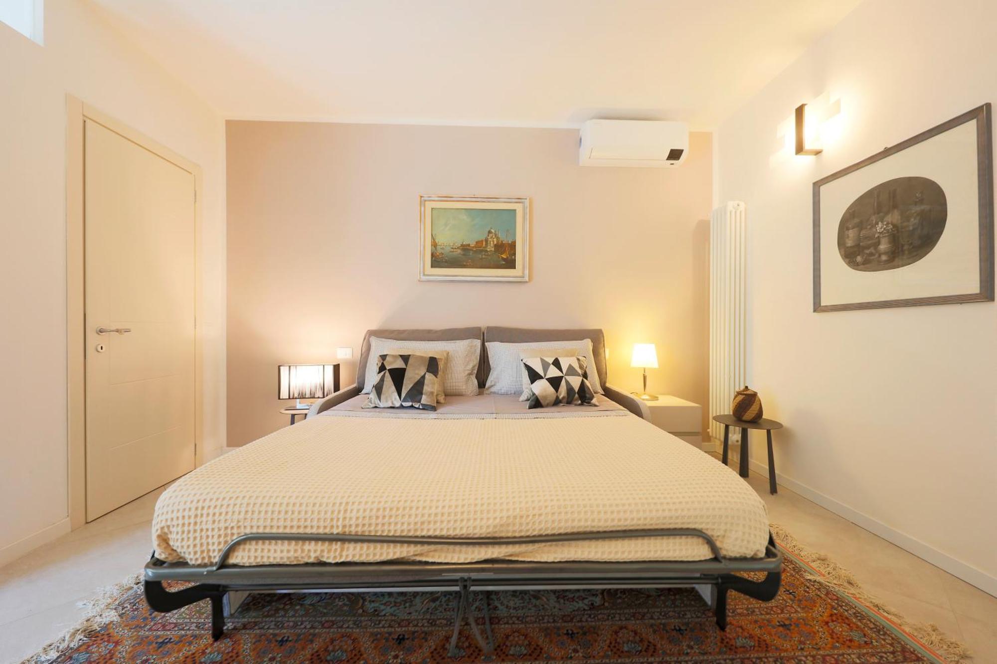 Siena Uptown - Sabrina'S Charming Apartment Екстериор снимка